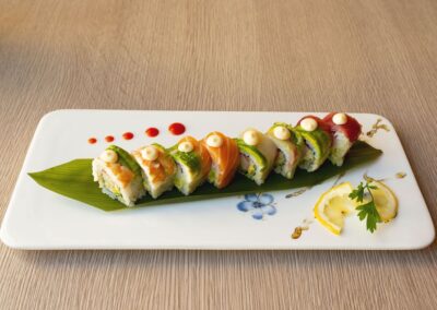 Uramaki-Rainbow-Roll fotografo Ravenna